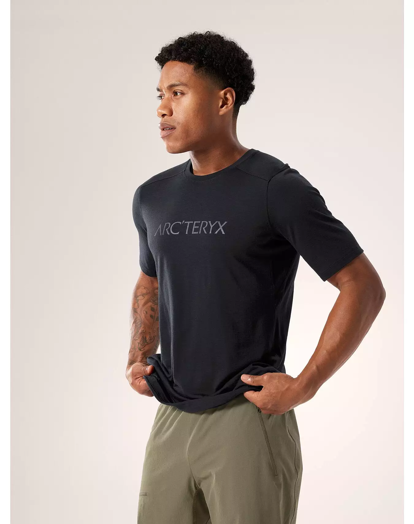 Arc'teryx Men's Ionia Merino Wool Arc'World Logo SS Shirt in Black