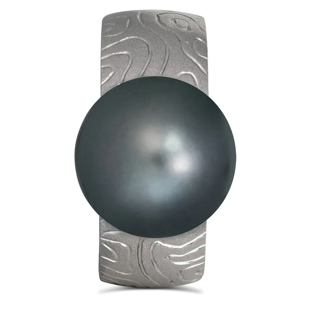 Gold Ring with Tahitian Grey Pearl and Diamonds