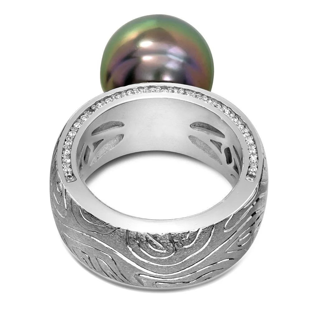 Gold Ring with Tahitian Grey Pearl and Diamonds