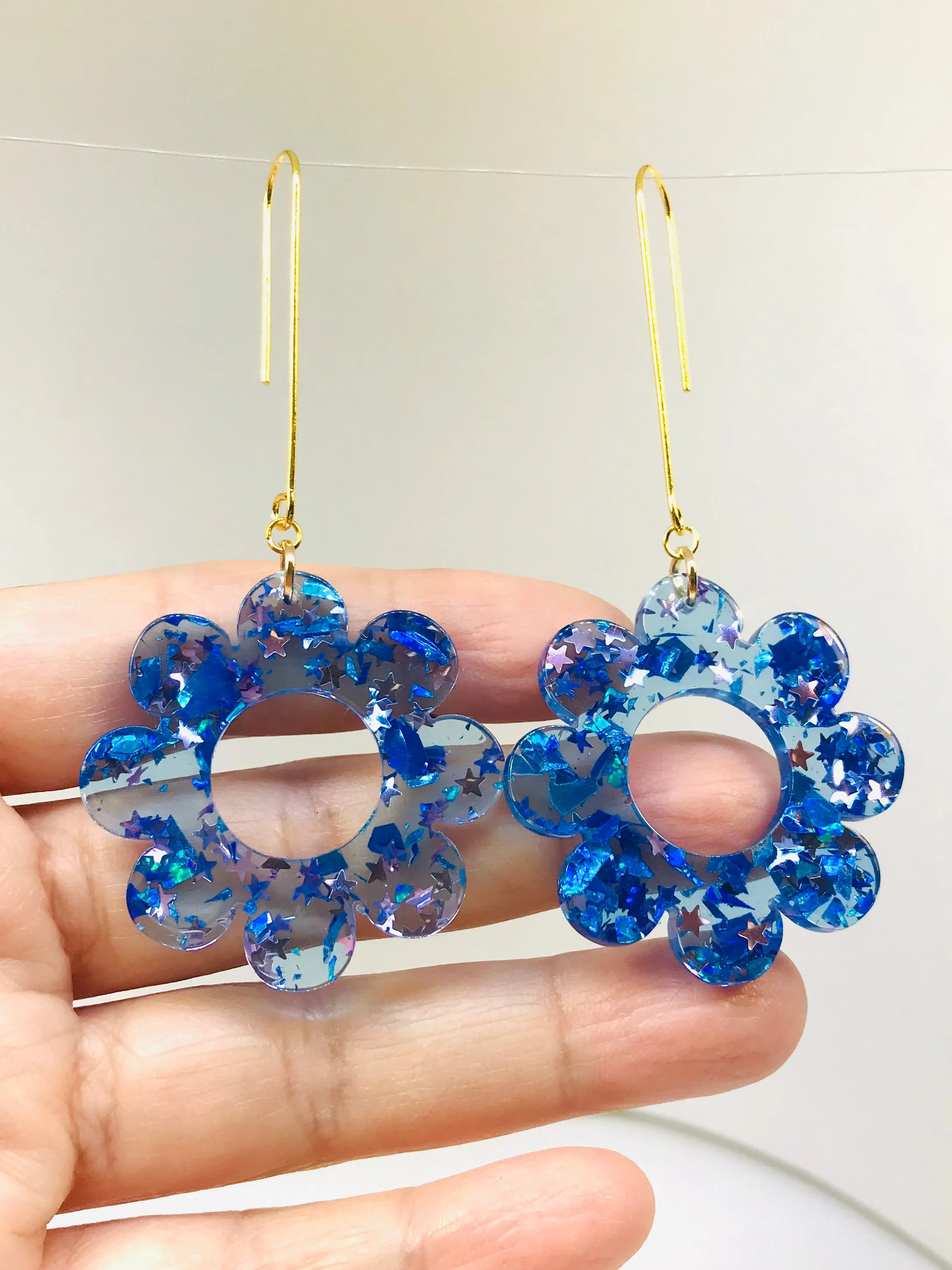 Trendy Long Hook Acrylic Daisy Earrings