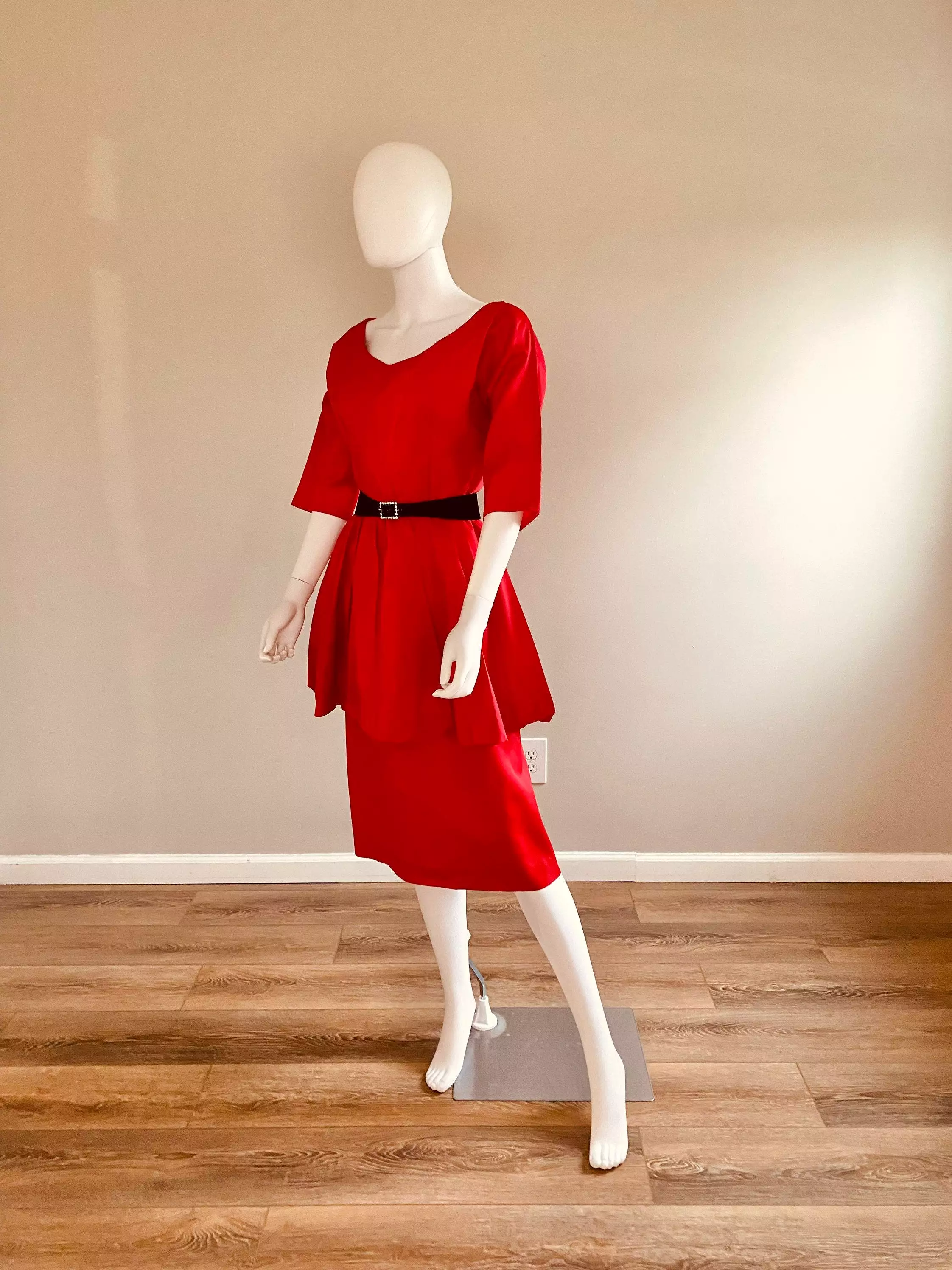 Vintage 1950s Red Wiggle Dress / 50s Holiday Dress / 1950s Party Dress with Peplum / Size M